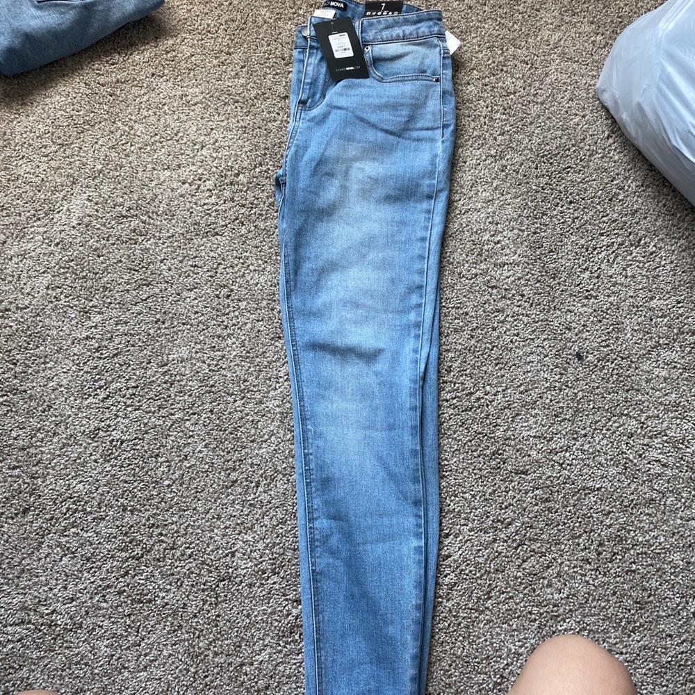 Fashion Nova size 7